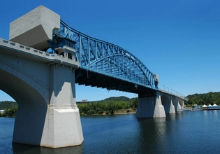 Máy khử hoạt tính kim loại