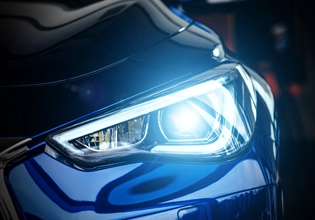 Máy quang hóa cation